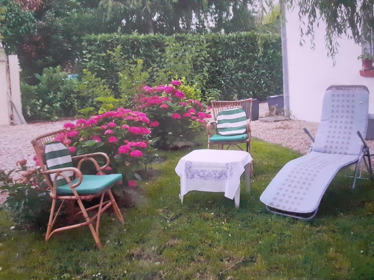 Peti Kaz Saint-Seurin-sur-l'Isle Exterior foto